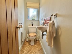 Downstairs W.C.- click for photo gallery